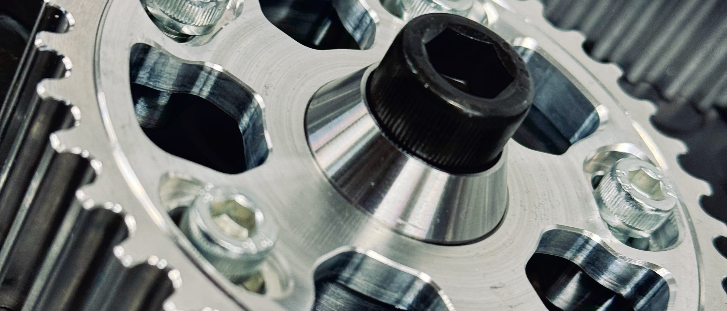 Camshaft gear